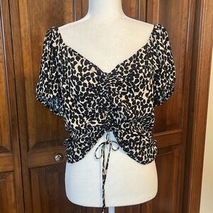 Leopard Scrunch Front Top